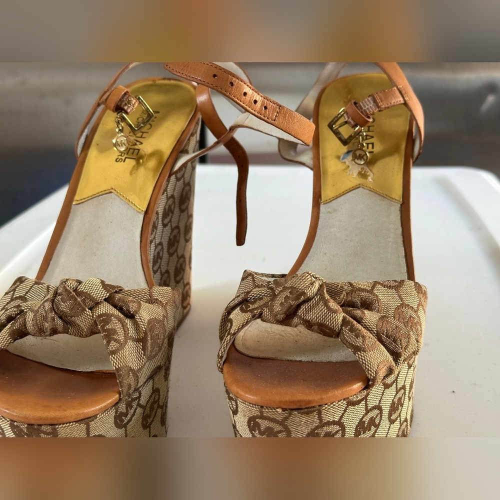 Michael Kors platform